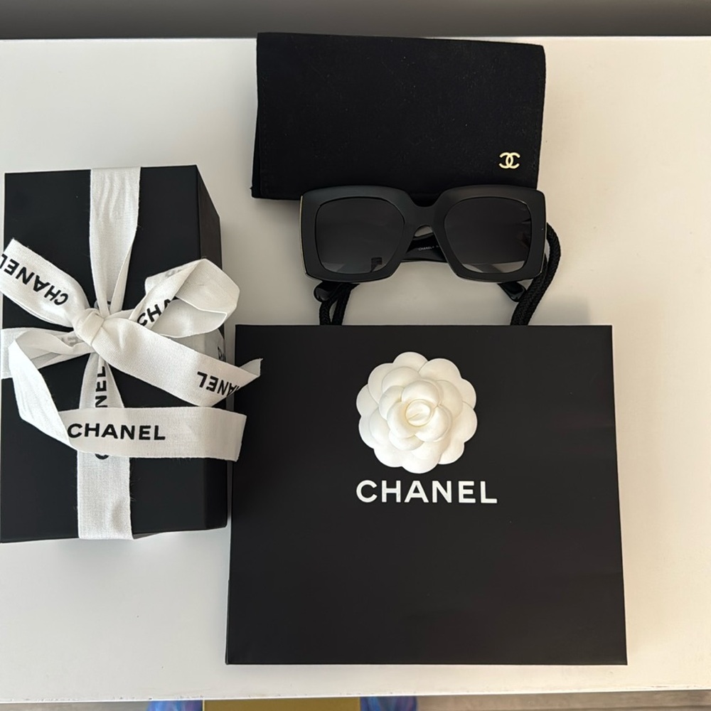 Chanel RECTANGLE SUNGLASSES
